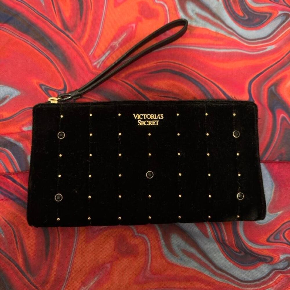 Vintage Y2K Victoria’s Secret Black Velvet Studded Wristlet Clutch Wallet